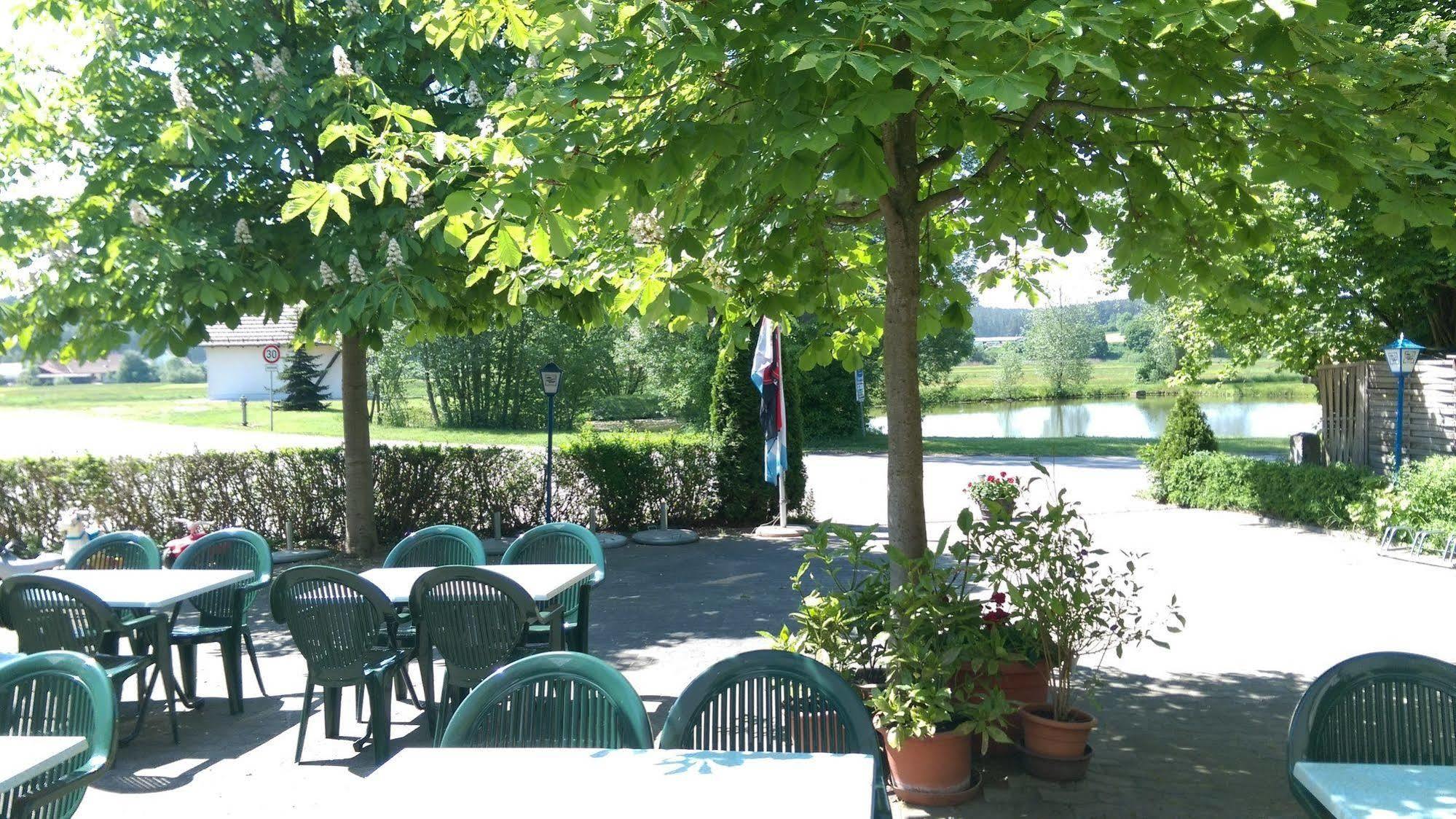 Gasthaus Pension Rezatgrund Windsbach Exterior photo
